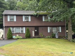 51 Round Hill Road, Southington, CT 06489