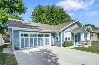 2100 Ansborough Ave, Waterloo, IA 50701