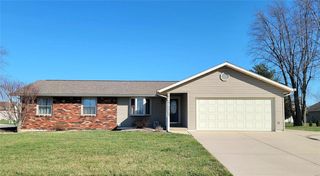 101 Colonial Dr, Hamel, IL 62046