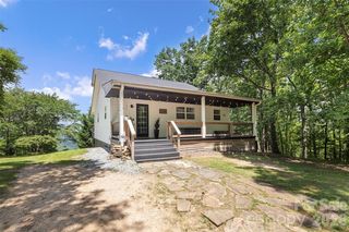 354 Boulder View Dr, Flat Rock, NC 28731