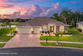467 Easton Forest Cir SE, Palm Bay, FL 32909