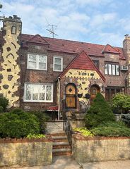 63-65 77th St, Middle Village, NY 11379