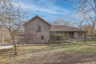 6800 E  Pony Creek Rd, Freeman, MO 64746