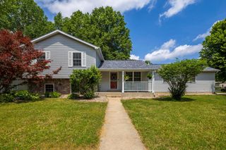 3624 Fairway Dr, Chesterton, IN 46304