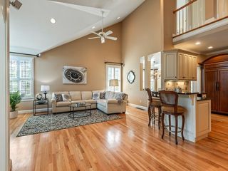 1 Carriage Hill Cir #1, Southborough, MA 01772