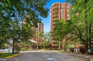 5800 Nicholson Ln #1, Rockville, MD 20852