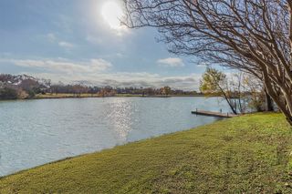 520 Lakeshore Dr, Ennis, TX 75119