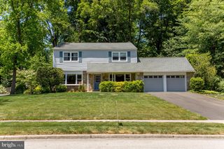 1574 Tralee Dr, Dresher, PA 19025
