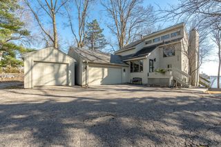 24150 E  Cedar Lake Dr, New Prague, MN 56071