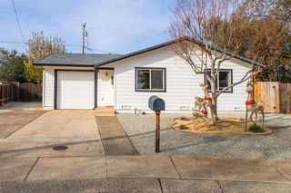 2058 Deimos Ct, Redding, CA 96002