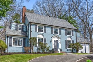 234 Quinobequin Rd, Newton, MA 02468