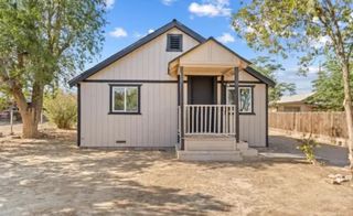 1009 E  Shasta St, Avenal, CA 93204