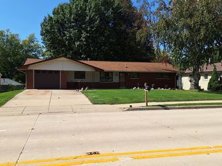 1005 Beech St, Normal, IL 61761