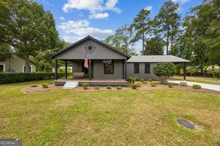 283 1st St, Folkston, GA 31537