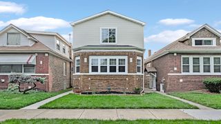 8210 S  Prairie Ave, Chicago, IL 60619
