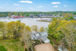 9 Proctor St, Manchester, MA 01944