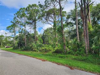 15 Palisades Ave, North Pt, FL 34287
