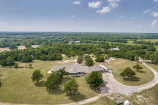 3244 Joe Davis Rd, Whitewright, TX 75491