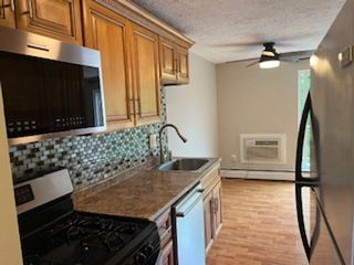 6000 Nob Hill Dr #12, Chagrin Falls, OH 44022