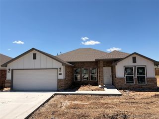 10886 S  272nd East Ave, Coweta, OK 74429