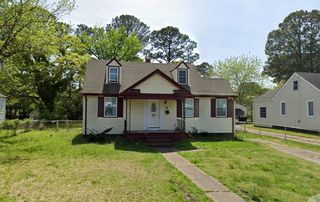 35 Fairview Cir S, Portsmouth, VA 23702