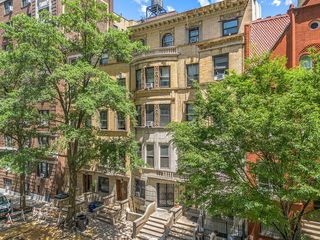 311 W  78th St, New York, NY 10024