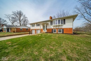 807 Bittersweet Ln, Anderson, IN 46011