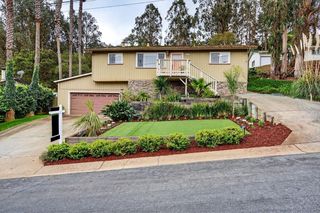 6870 Lakeview Dr, Salinas, CA 93907