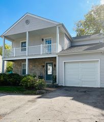 10356 Conway Rd, Saint Louis, MO 63131