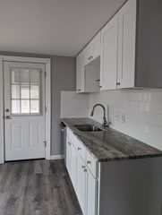 291 Hampden St #291, Chicopee, MA 01013