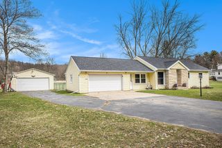 2350 Hatch Rd, Jackson, MI 49201