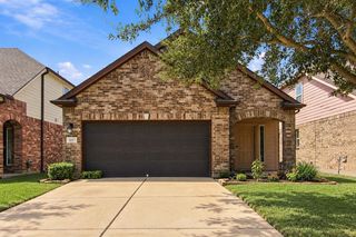 8117 E  Pine Creek Bnd, Cypress, TX 77433