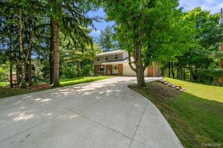 5836 Ewalt Rd, Imlay City, MI 48444
