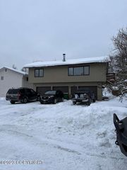 3605 Gardner St, Anchorage, AK 99508