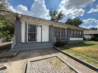 1934 E  Houston St, San Antonio, TX 78202