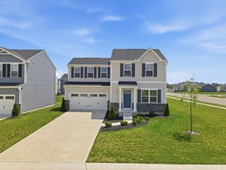 5900 Cresting Dr, Middletown, OH 45042
