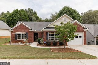 315 Tall Pine Ln, Athens, GA 30605