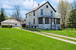 28555 N  Arcadia Rd, Lake Bluff, IL 60044