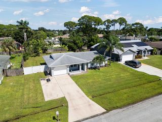 1167 SE Proctor Lane, Port Saint Lucie, FL 34983