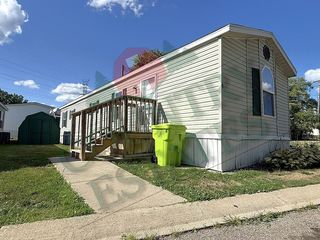 4 Woodland Pl, Northville, MI 48167