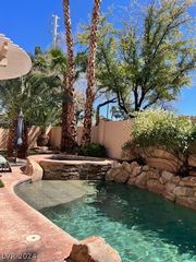 2411 Tour Edition Dr, Henderson, NV 89074