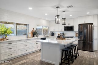 940 E Harmony Avenue, Mesa, AZ 85204