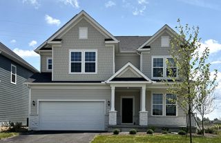 5695 Peavey St, Powell, OH 43065