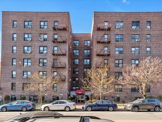 9040 Fort Hamilton Pkwy #1L, Brooklyn, NY 11209