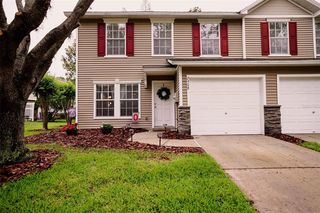 2908 Amber Oak Dr, Valrico, FL 33594