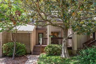 4100 Five Oaks Dr #40, Durham, NC 27707