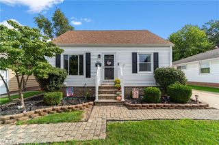 829 Elmwood Ave, Wickliffe, OH 44092