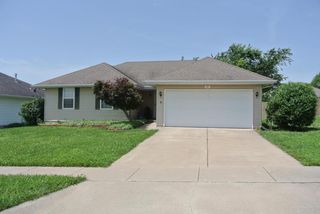 437 S  Cedarwood Ave, Republic, MO 65738