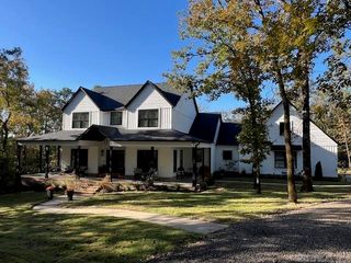 1208 Marina Way, Russellville, AR 72802