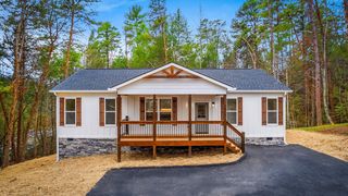 1077 Sencebaugh Dr, Sevierville, TN 37876